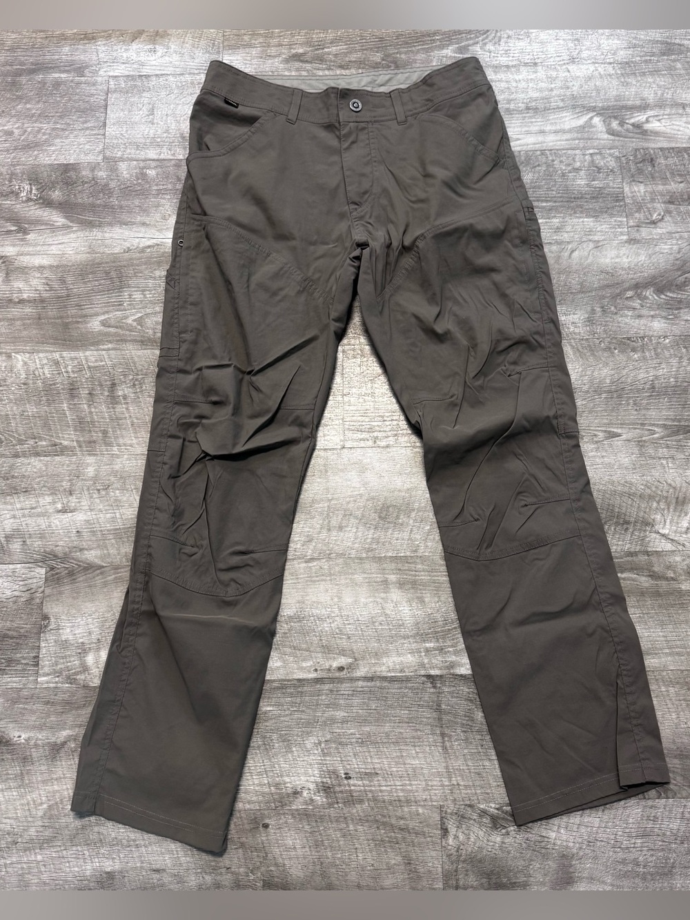 Kuhl Renegade Cargo Pants Khaki Tan Hiking 5120 Mens Sz. 33x32